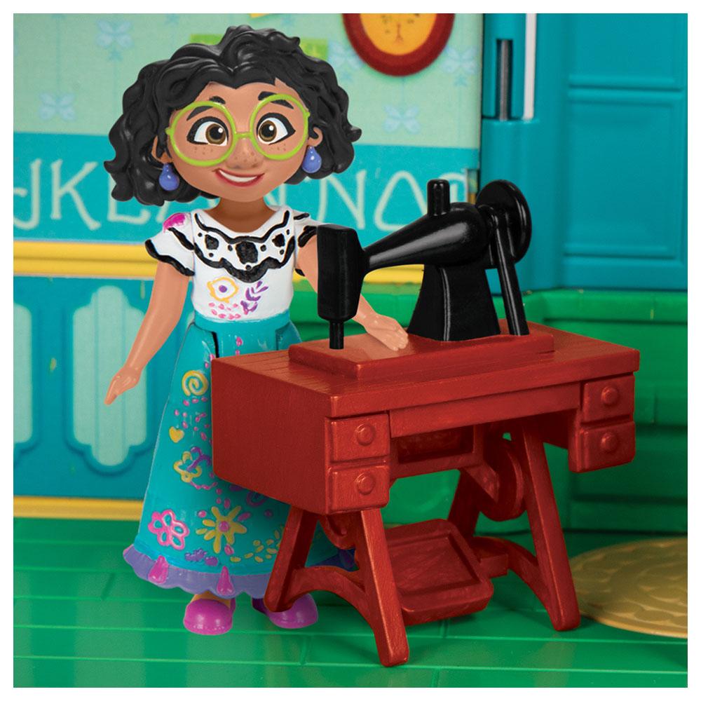 ديزني - مجموعة لعب غرفة ميرابل مع الإكسسوارات