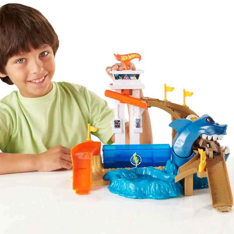 هوت ويلز - مسار هروب السيارات من القرش