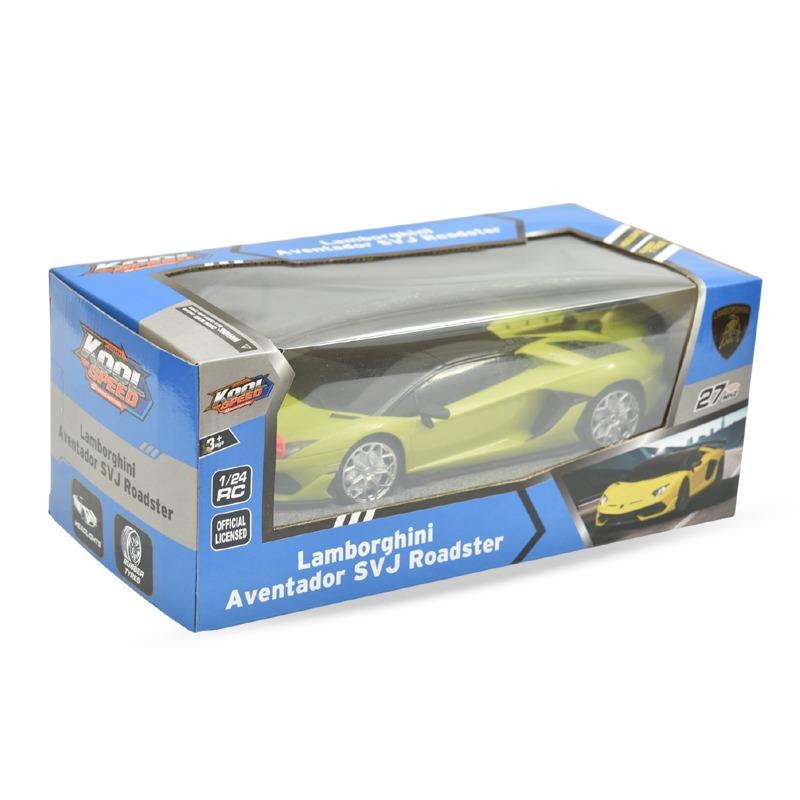 لامبورغيني أفينتادور اس في جي رودستر – باللون الأخضر