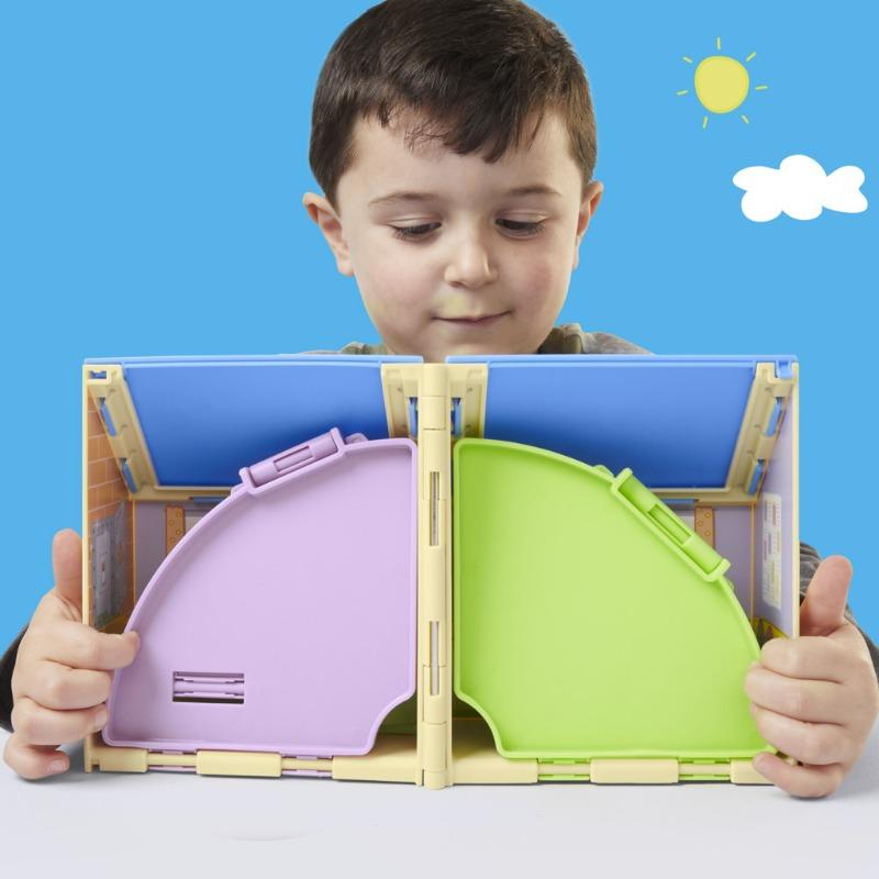Peppa Pig Peppa's Pop-Open Playgroup Playset with Figure
