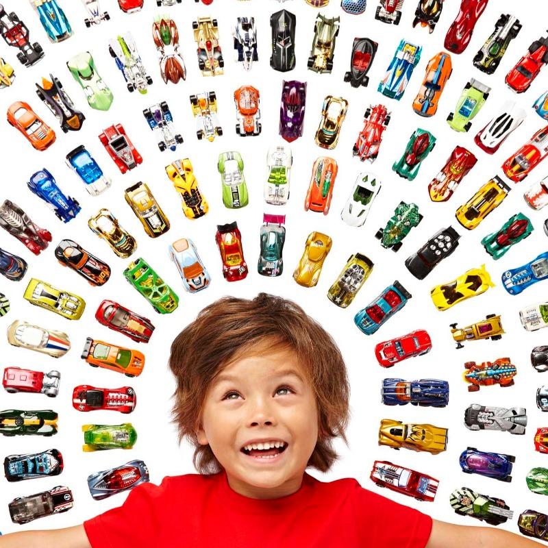 Hot Wheels 20 Diecast Pack and Mini Toy Cars Multi-Colour