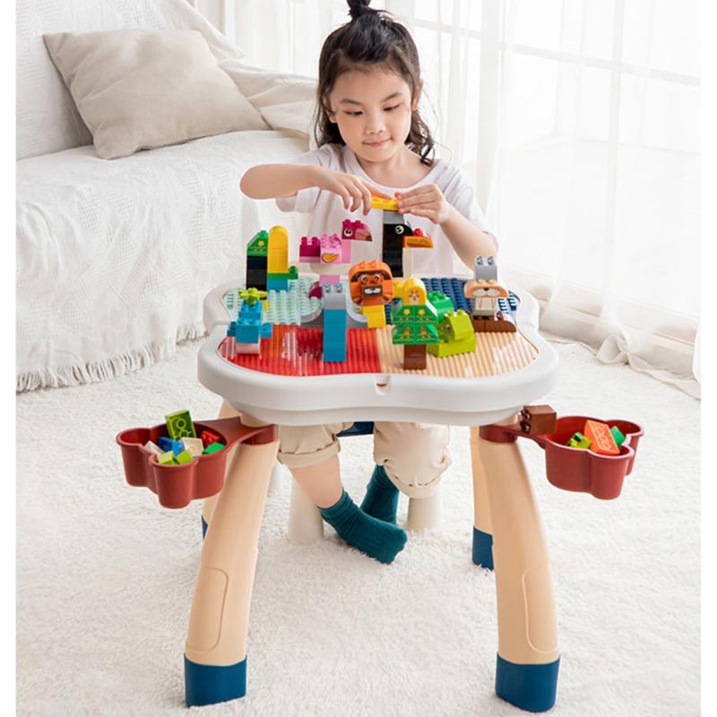 كيكي بي طاولة مكعبات بناء على شكل زهرة البرقوق