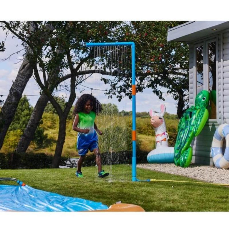 Plum Water Park Rain Wall