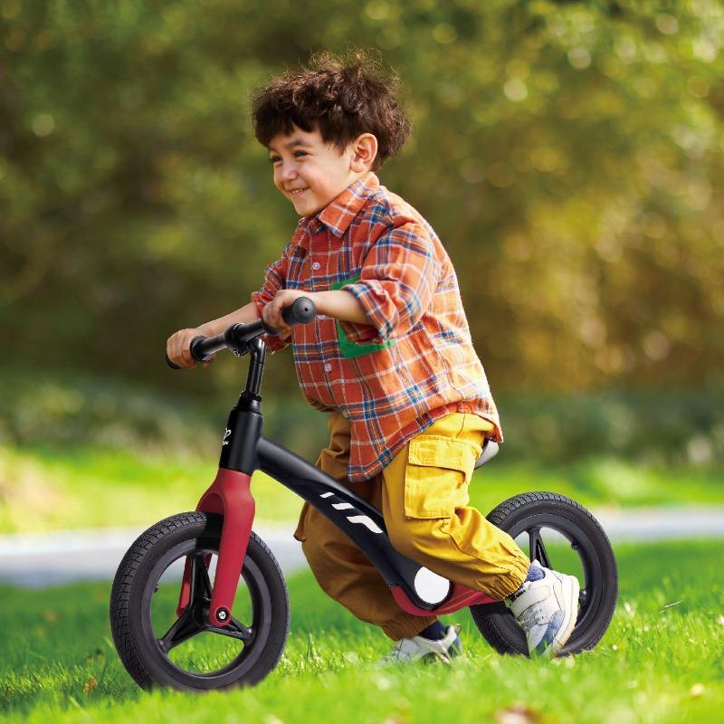 هيب - دراجة التوازن لون أحمر