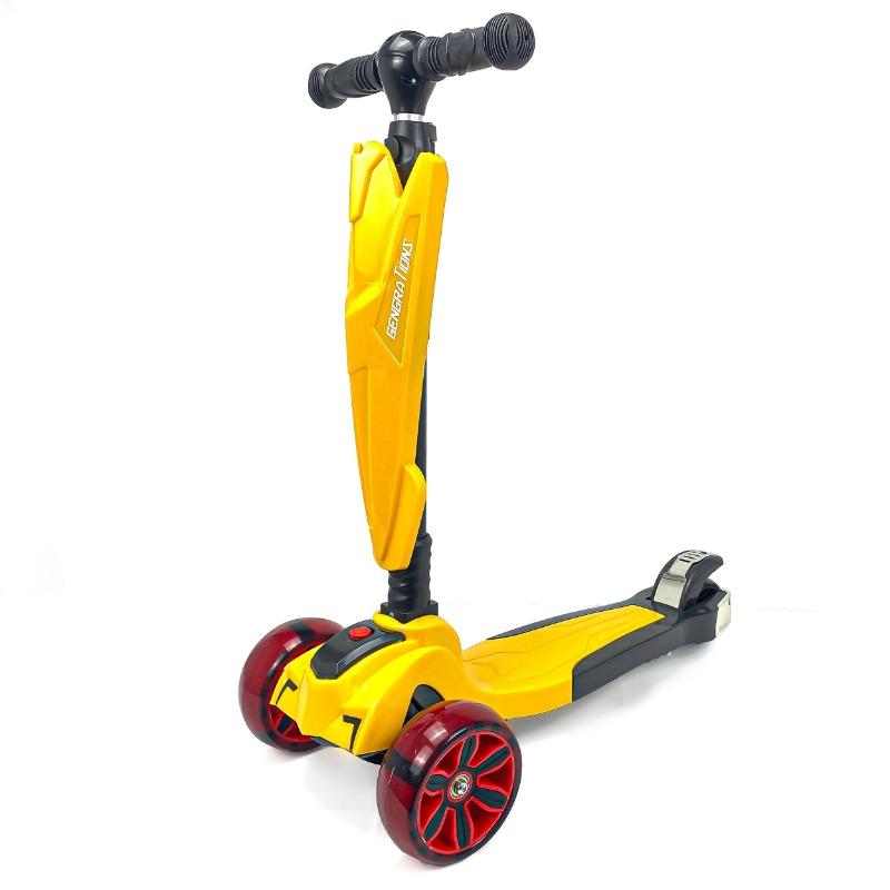 Kids Three Wheel Scooter