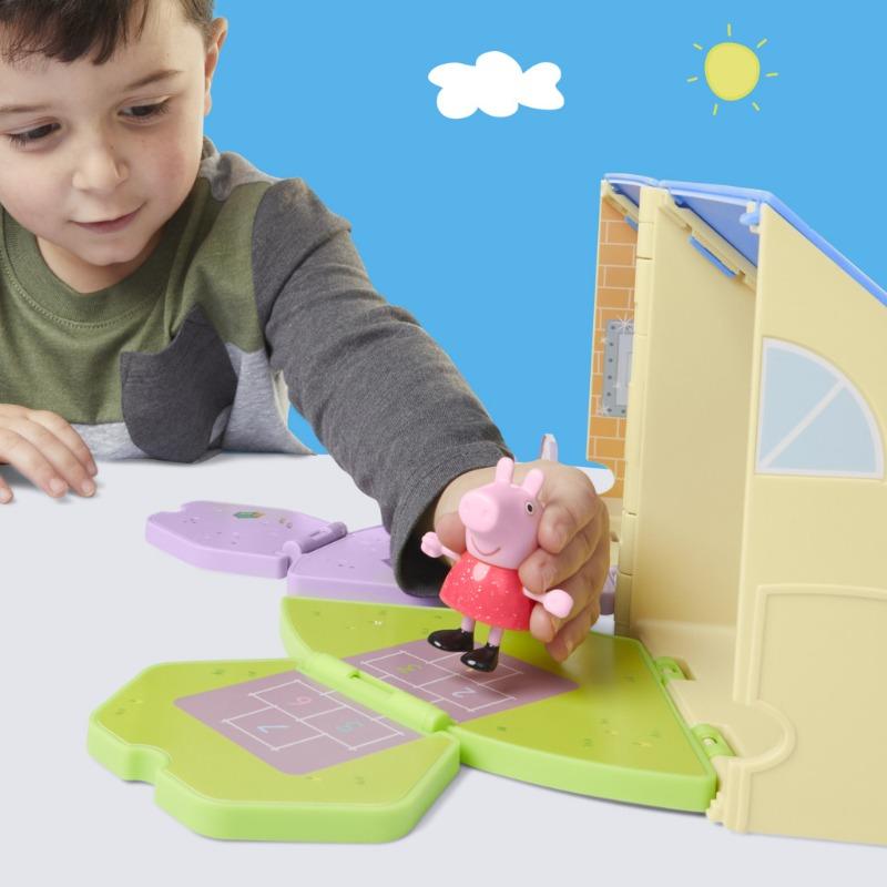 Peppa Pig Peppa's Pop-Open Playgroup Playset with Figure
