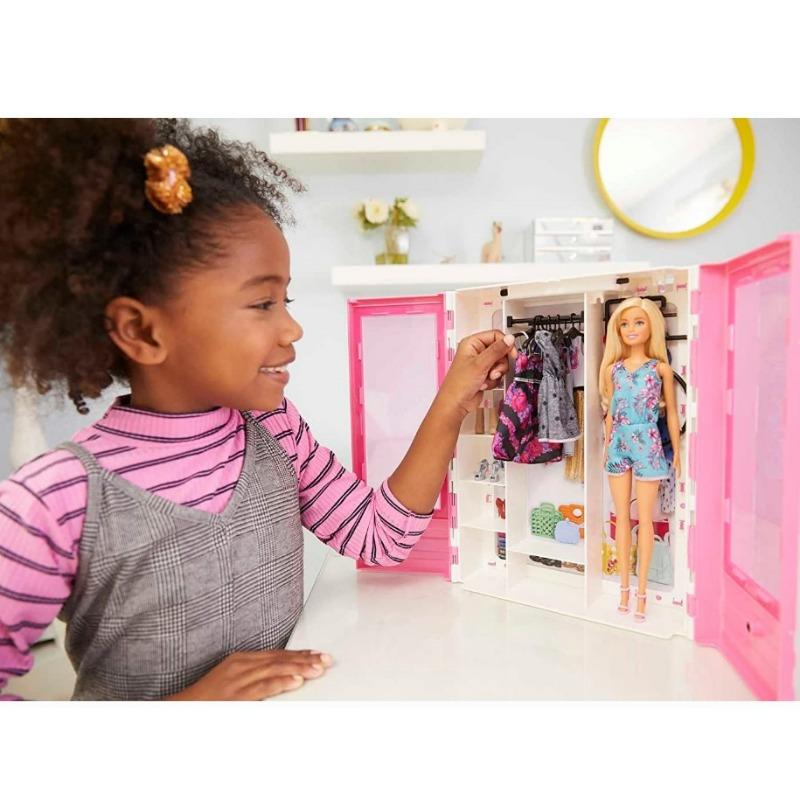 Barbie Fashionistas Ultimate Closet Doll and Accessory - Assorted