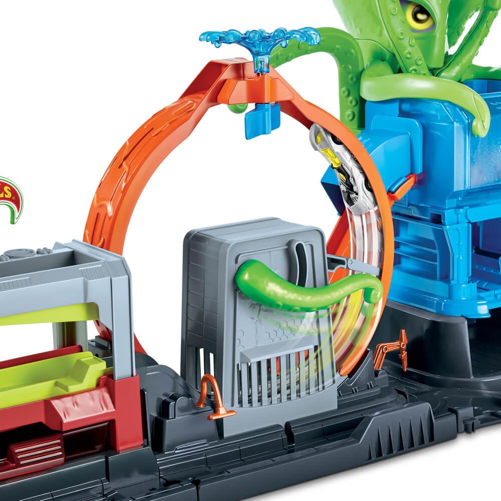 Hot Wheels Ultimate Octo Car Wash Playset with Color Reveal