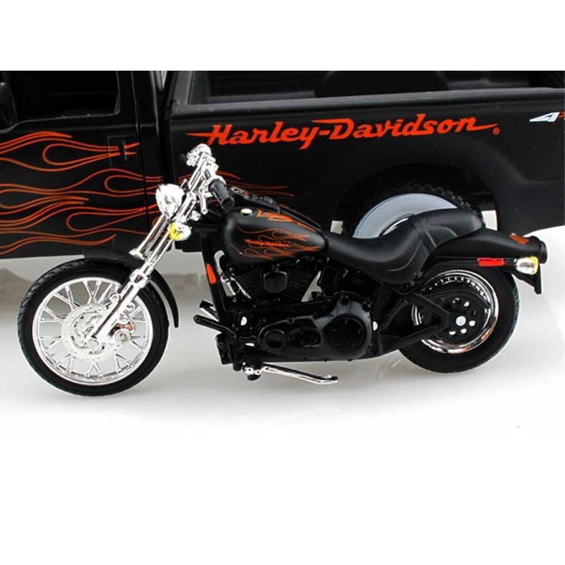 مايستو - شاحنة هارلي ديفيدسون فورد مع دراجة