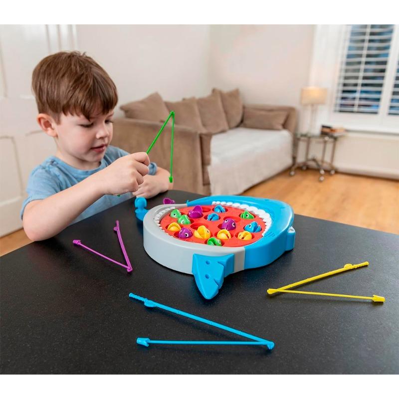 لعبة صيد سمك القرش