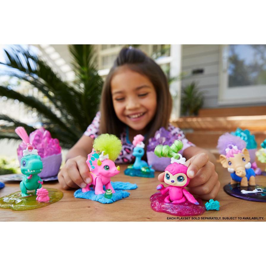 Cave Club Dino Baby Crystals Surprise Pet