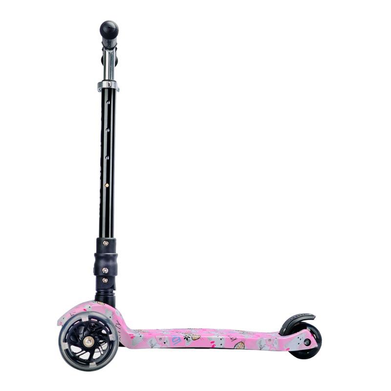 بولد كيوب - سكوتر كيتي لوف ثلاثي العجلات قابل للطي