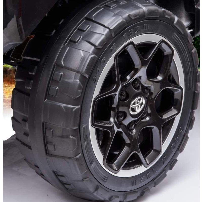 Toyota Hilux Super Large Riding