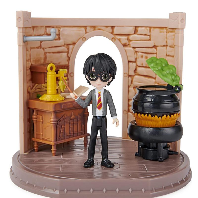 ويزاردينج ورلد - مجموعة لعب ماجيكال ميني كلاس روم هاري بوتر