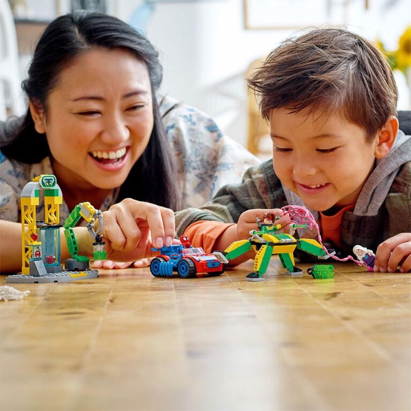 ليجو مارفل - سبايدر مان آت دوك أوكس لاب 131 قطعة