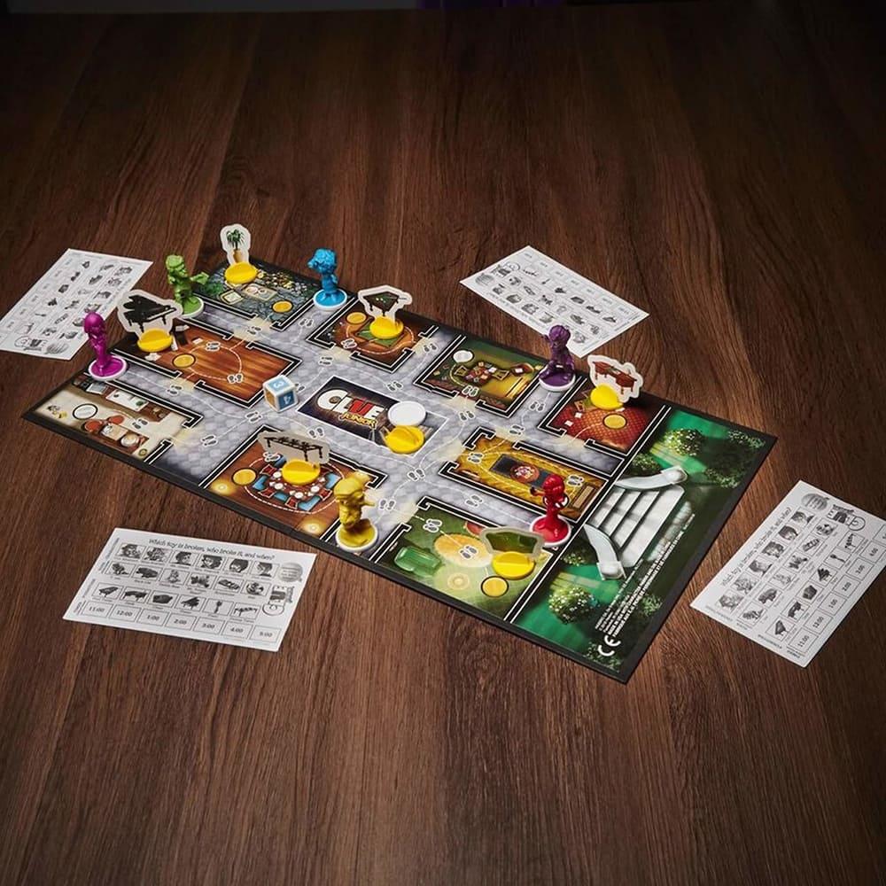 Cluedo Junior The Case of the Broken Toy Game