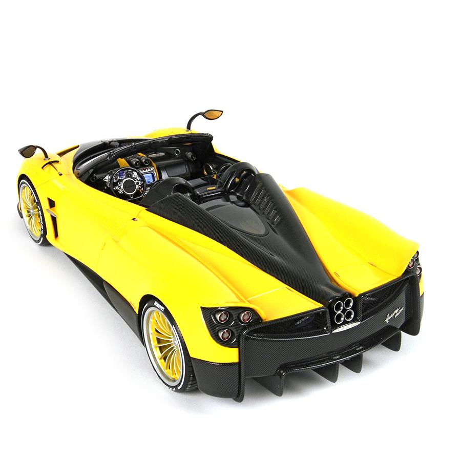 سبيد ميتال - سيارة باجاني هوايرا رودستر 1:32