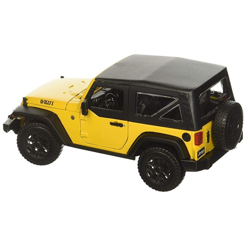 مايستو - سيارة جيب رانجلر مع غطاء لون أصفر