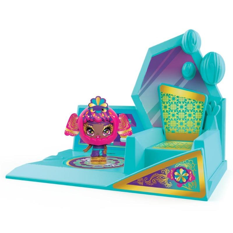 Zoobles Z-Girlz Snowfie Figure With Happitat