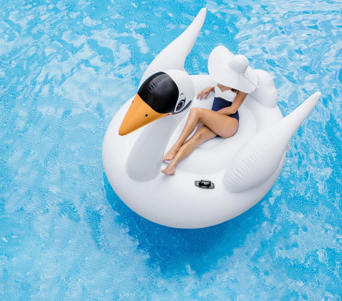 Intex Mega Swan Island Inflatable
