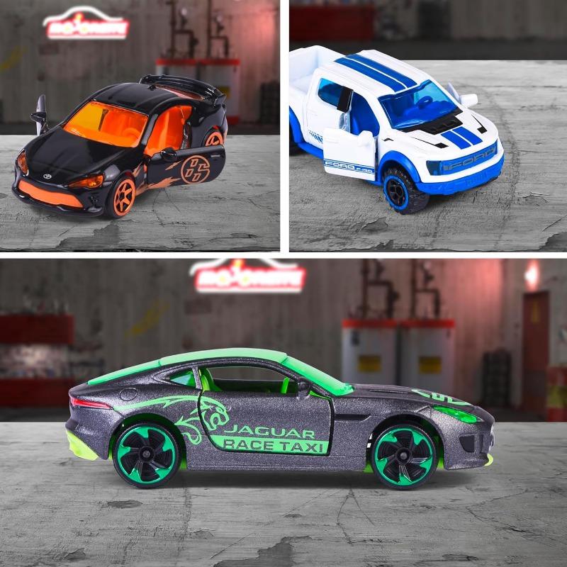 Majorette Porsche Police Car with 1 Simba Vehicle
