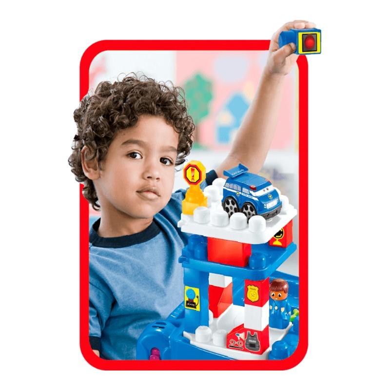 New Boy Police Desk Building Set - 30 Piece