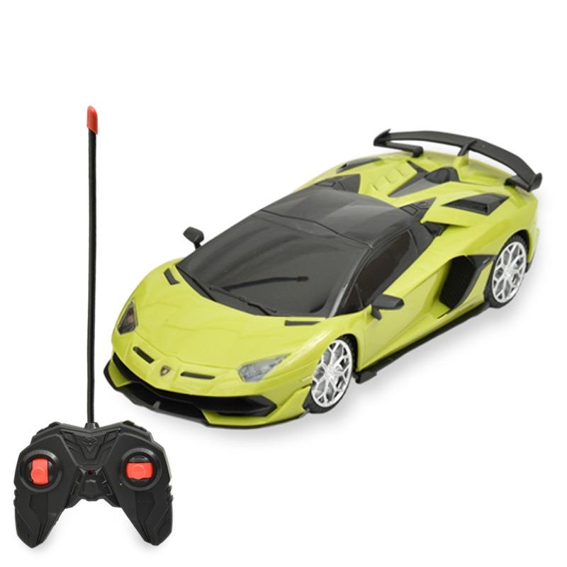 لامبورغيني أفينتادور اس في جي رودستر – باللون الأخضر