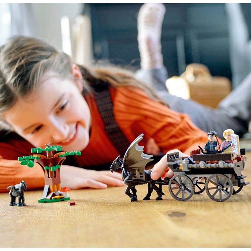 ليجو هاري بوتر - مجموعة بناء عربة هوجوارتس كاريدج