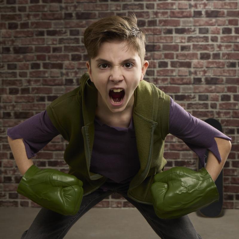Marvel Hulk Gamma Smash Fists Role Play Set