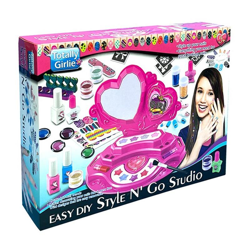Totally Girlie Style N Go Studio