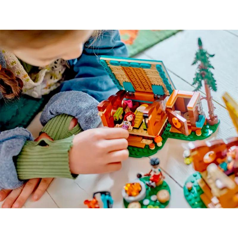 LEGO Friends Adventure Camp Cozy Cabins 42624