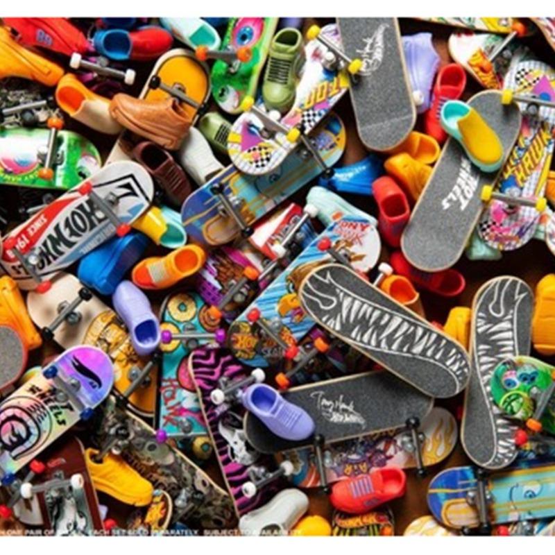 Hot Wheels Assortment of Ski Assembly Tools