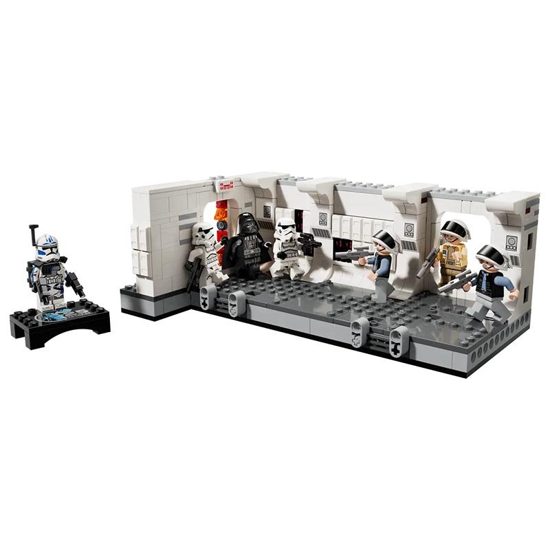 LEGO Boarding the Tantive IV
