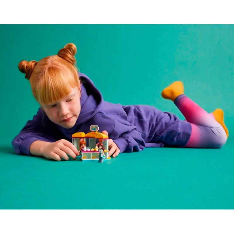 LEGO Tiny Accessories Store 42608