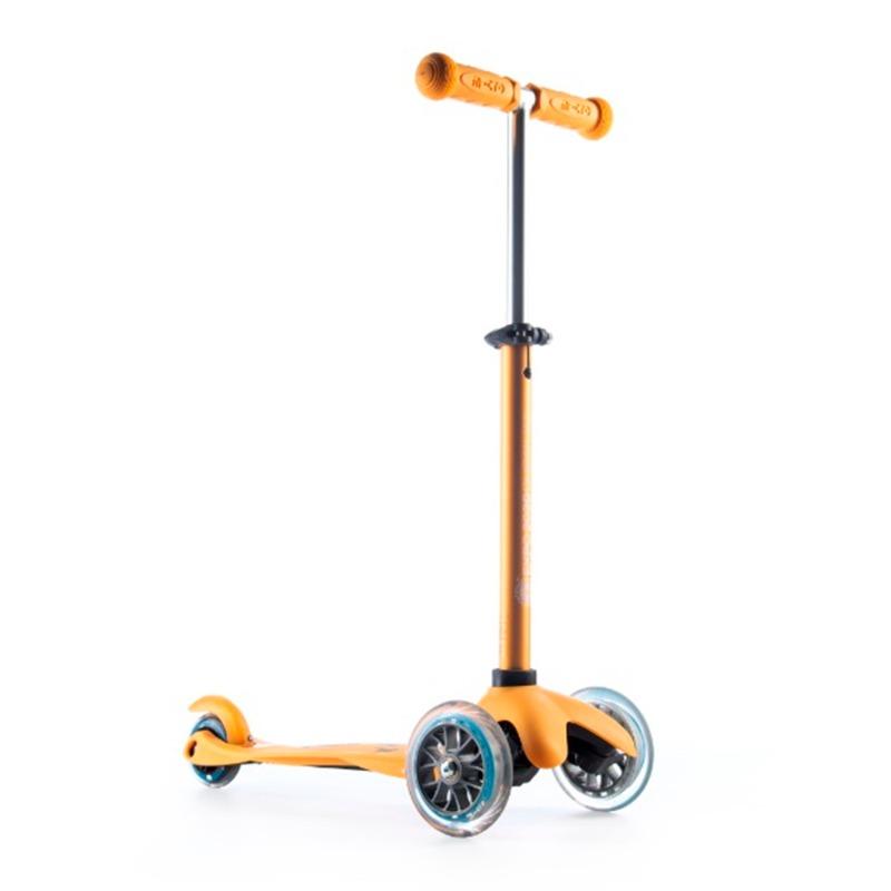 Micro Maxi Mini Micro Pet Scooter Dubai Expo 2020 - Orange