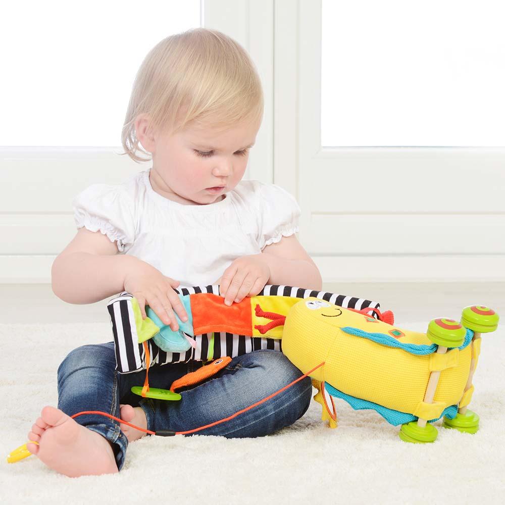 دمية بتصميم حلزونة