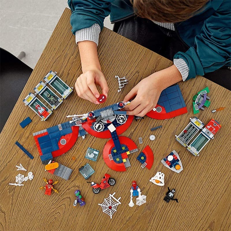 LEGO Marvel Spider-Man Attack on the Spider Lair