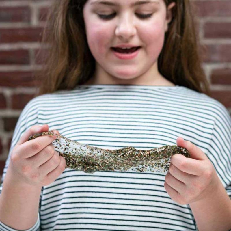 كريزي آرونز - عبوة المعجون ثنكينج بوتي بتصميم التمساح