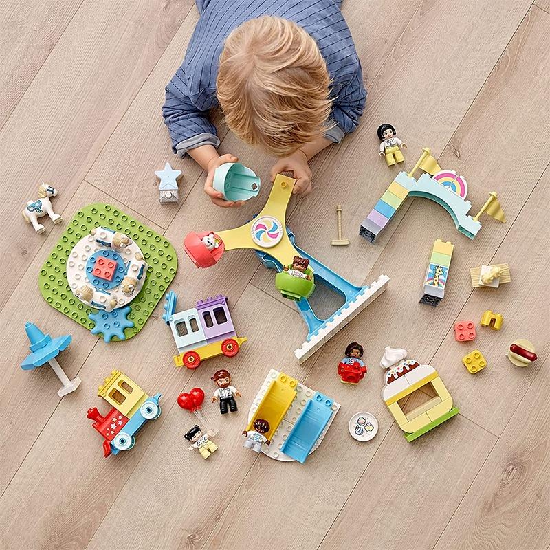 ليجو دوبلو - مجموعة بناء مدينة الملاهي والقطار 10956