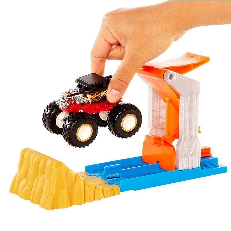 Hot Wheels Monster Trucks Launch And Bash Playset