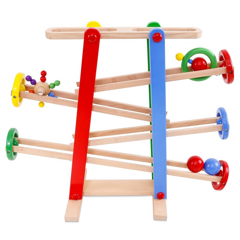 لعبة المنزلق الخشبية