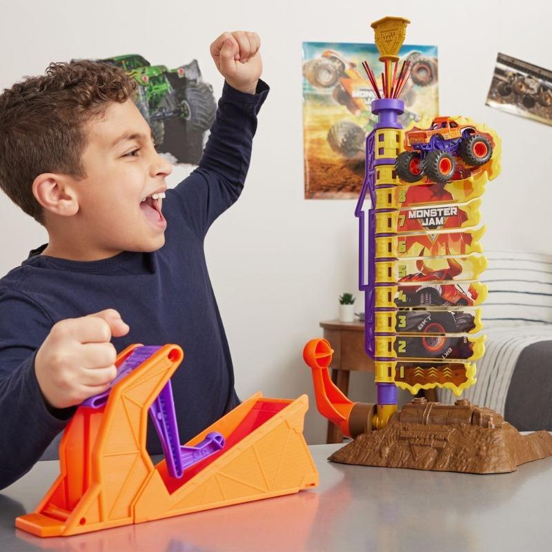 Monster Jam Ship It Flip It Transforming Game Set