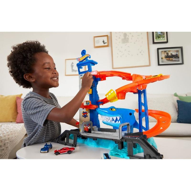 Hot Wheels City Shark Strike Rescue Race Track
