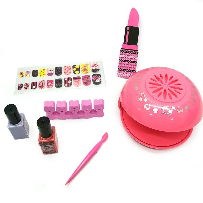 اشتري 1 واحصل على 1 مجانا سباركل آند جليتر - مجموعة أدوات مكياج شكل دائري + مجموعة تجميل والعناية بالأظافر