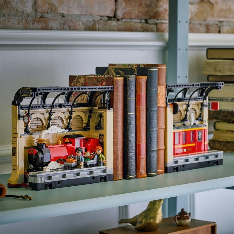 LEGO® Harry Potter™ – Hogwarts™ Express Book Nook