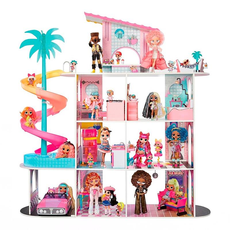 L.O.L. Surprise OMG Fashion House Playset