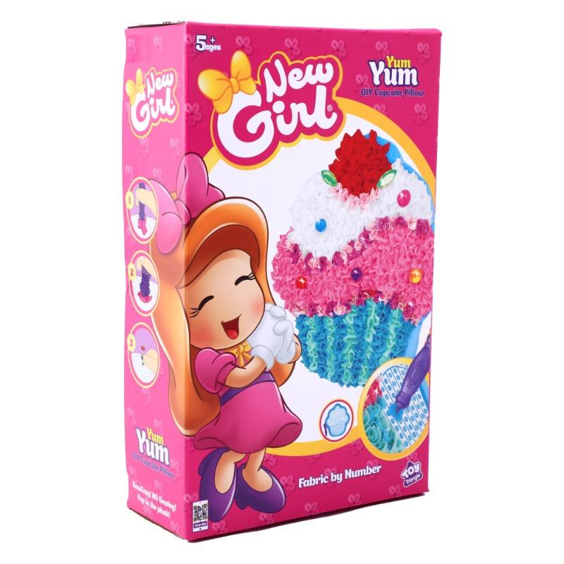 نيو جيرل - مجموعة حياكة المخدة بتصميم الكب كيك