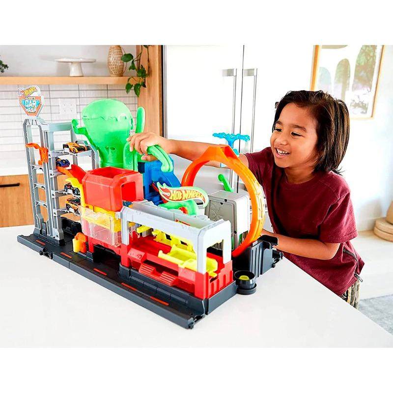 Hot Wheels Ultimate Octo Car Wash Playset with Color Reveal