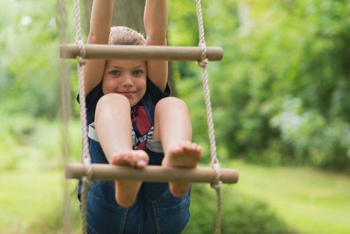 بلام - مجموعة الأرجوحة الخشبية جيبون