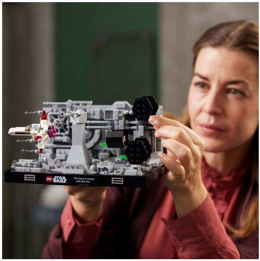 LEGO Star Wars Death Star Trench Run Diorama